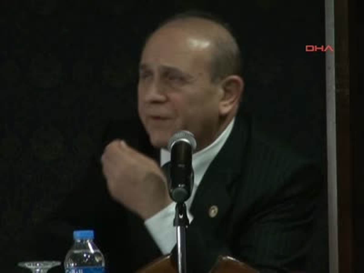 TBMM Anayasa Komisyonu Başkanı Burhan Kuzu, 'Bu Anayasanın Dili Kötü'