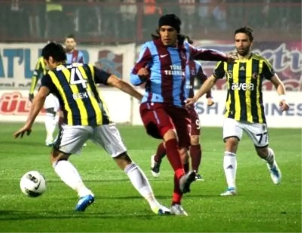 Trabzonspor-Fenerbahçe Maçında Yaşanan Olaylar