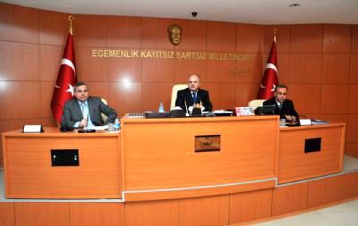 Uşak Valiliği 2012 Yılı Yatırımları Değerlendirme Toplantısı Yapıldı