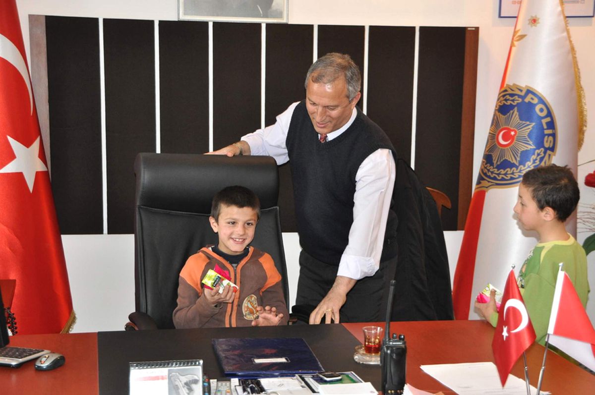 Zihinsel Engelli Öğrencilerden Emniyet Müdürlüğü\'ne Ziyaret