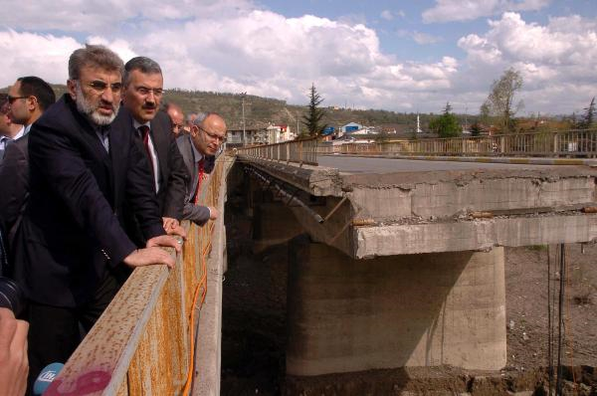 250 Kişilik Ekip, Kayıp 9 Kişiyi Arıyor (2)