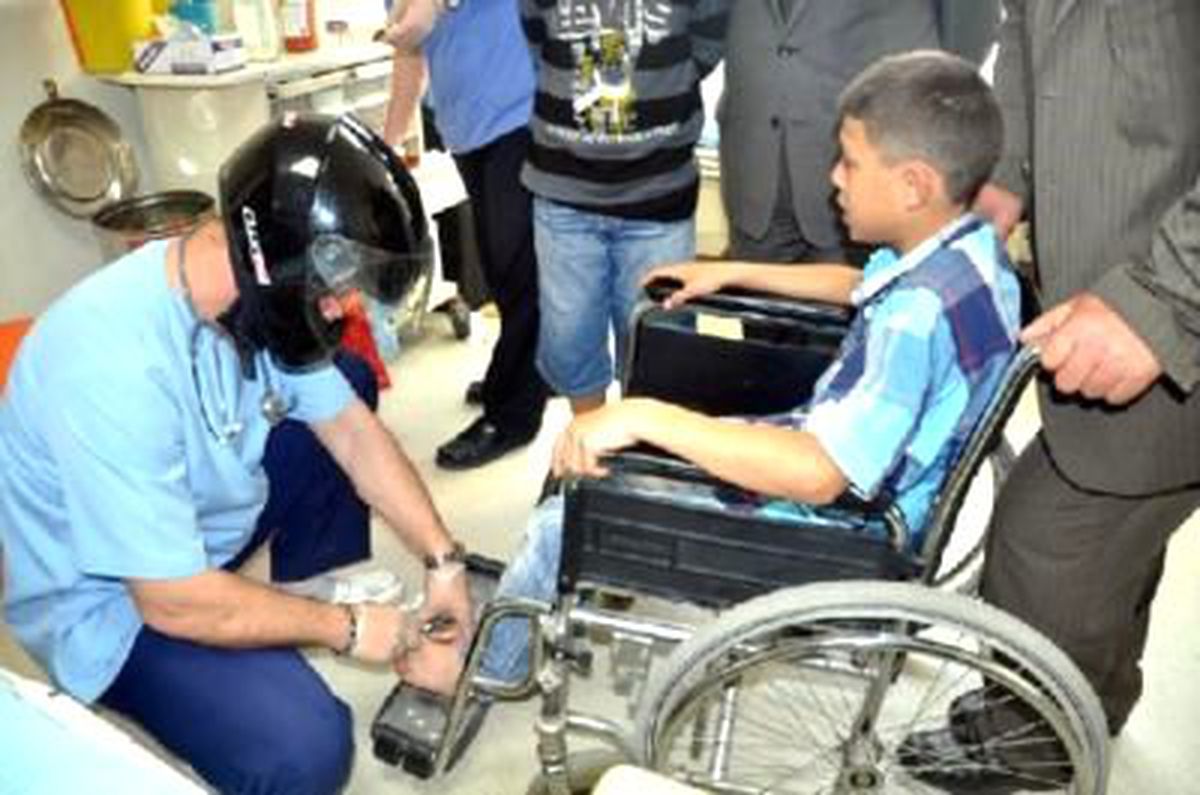 Acil Serviste Kask Takıp, Doktara Şiddeti Protesto Ettiler