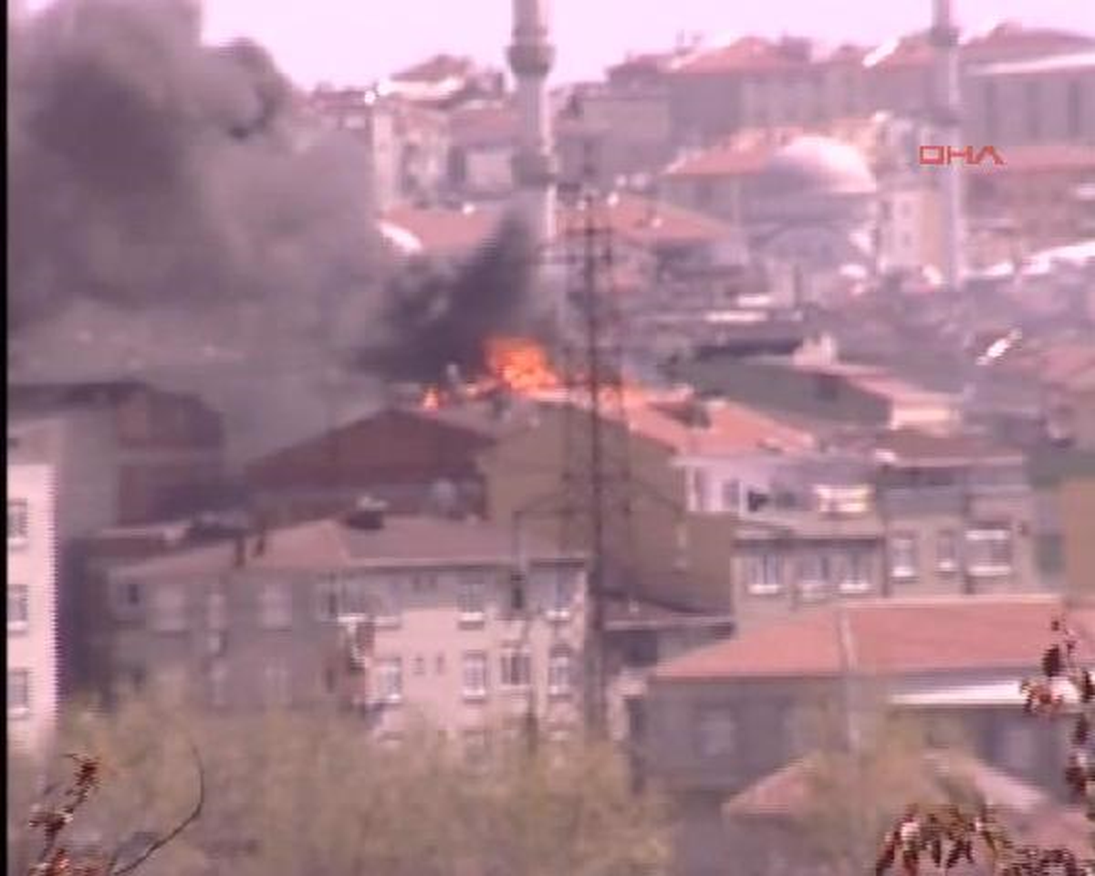Bağcılarda Korkutan Yangın