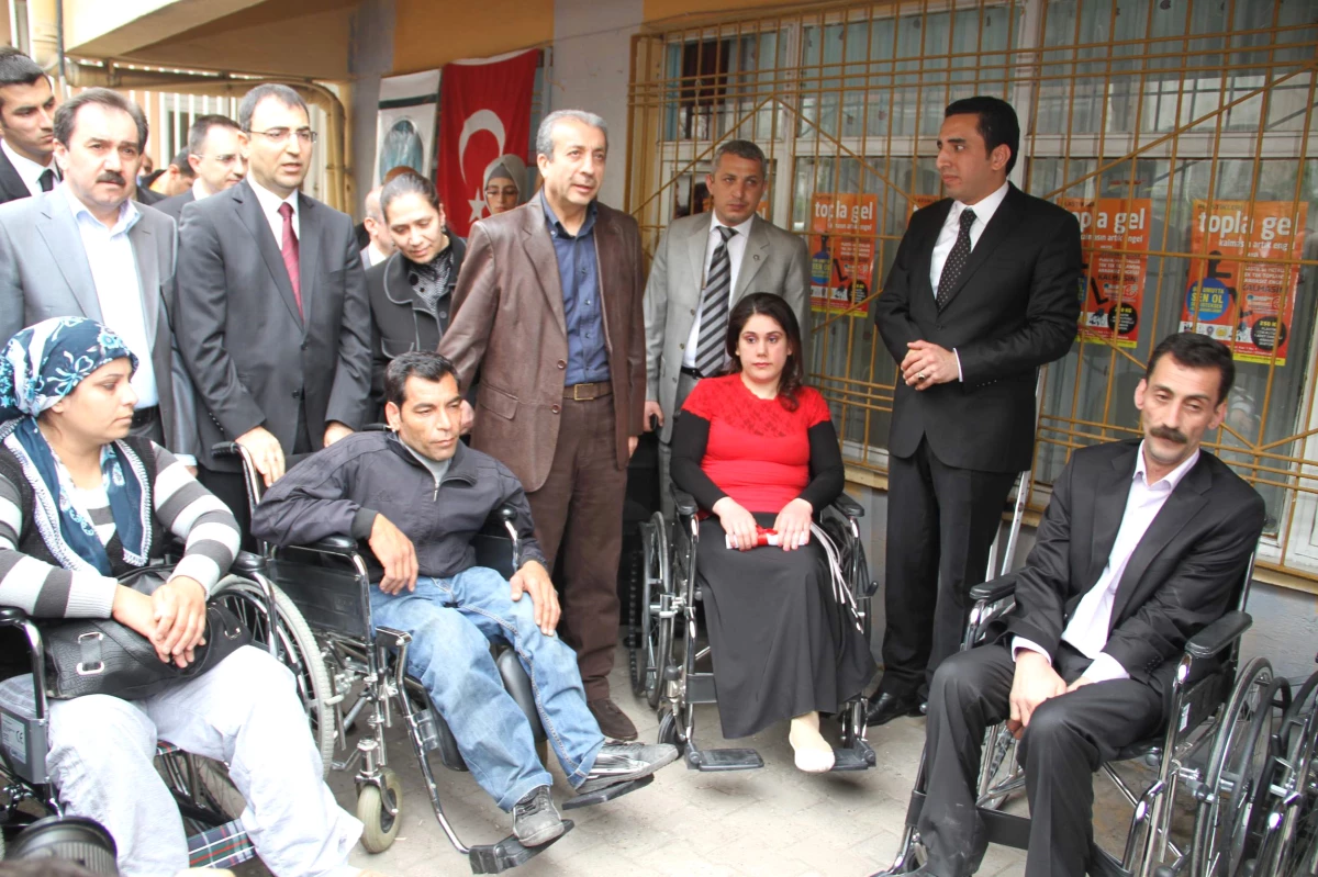 Bakan Eker Tekerlekli Sandalye Dağıtım ve Sertifika Törenine Katıldı