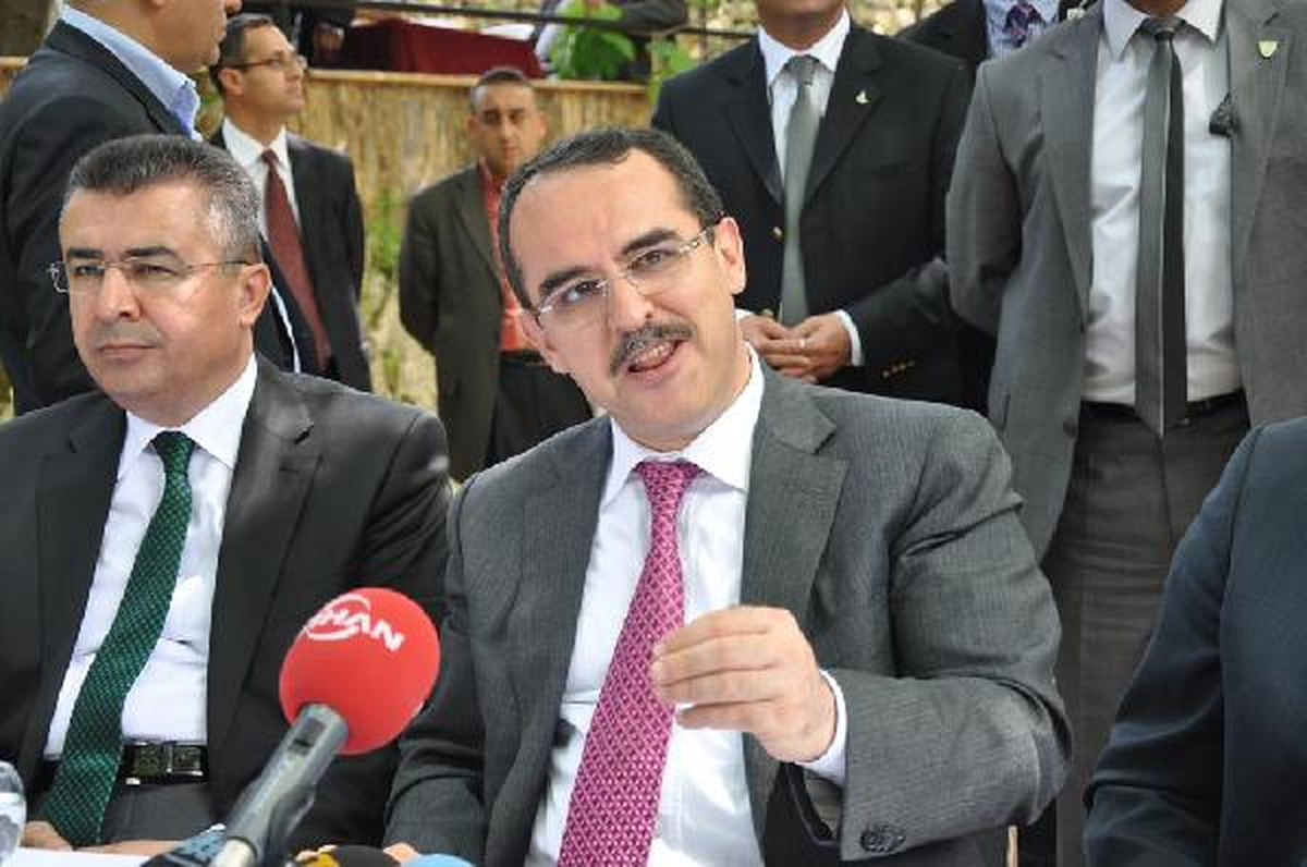 Bakan Ergin, Paskalya'da Yumurta Tokuşturdu (2)