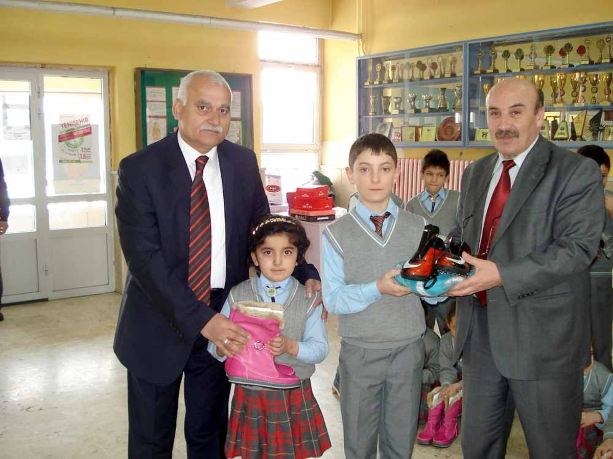 Başkan Tartan\'ın Yardım Eli Sivas\'a Uzandı