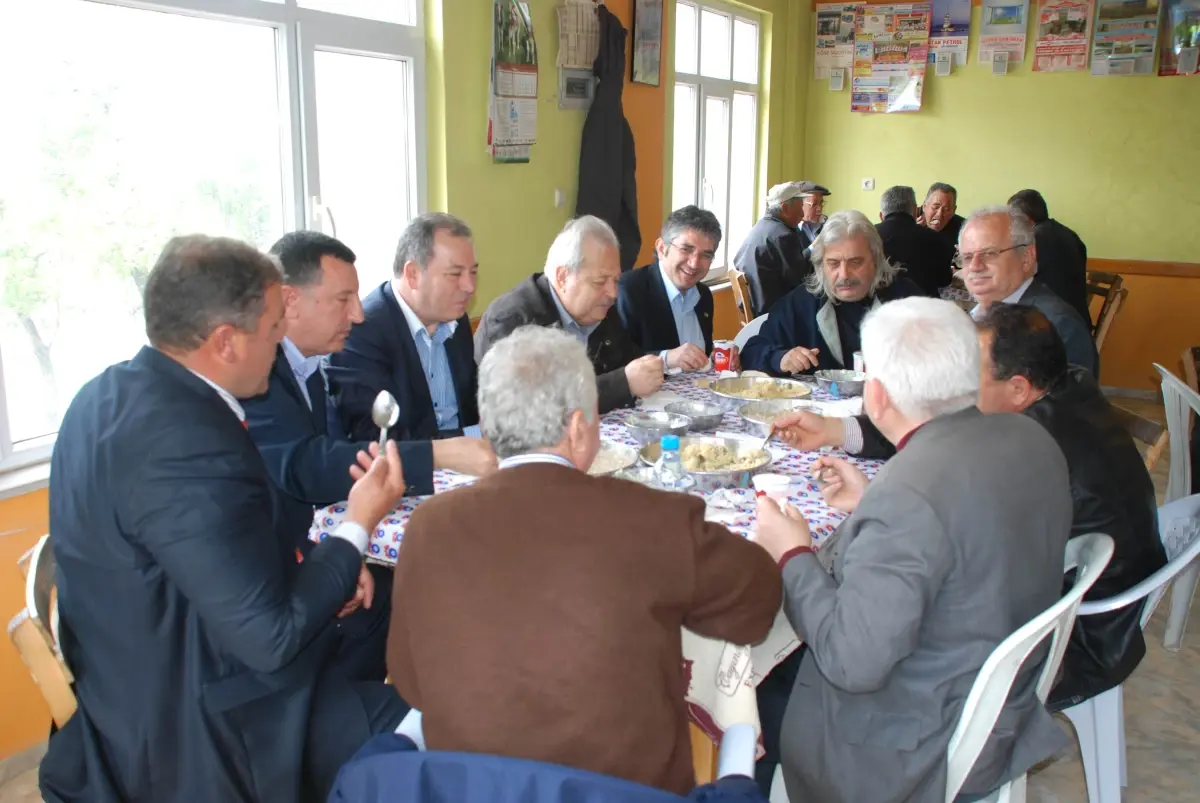 Bayramiçte Köy Hayrına Büyük İlgi