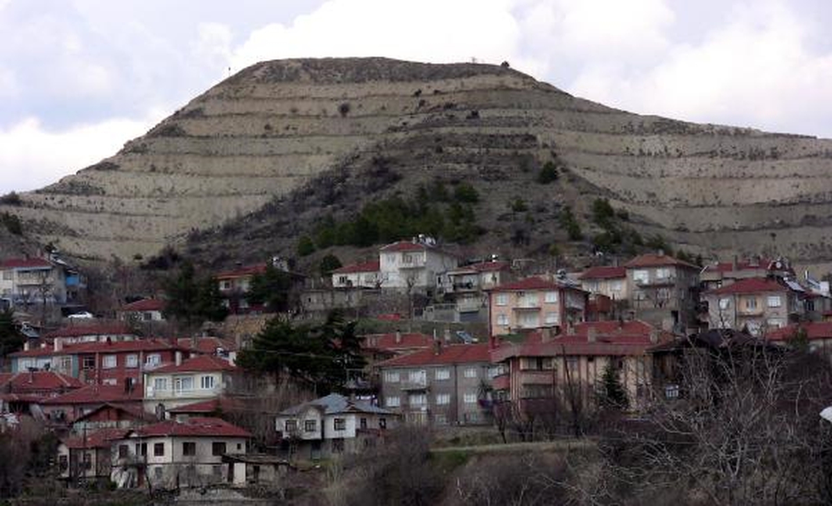 Beypazarı\'na Hakim Sivri Tepe Yeşilleniyor