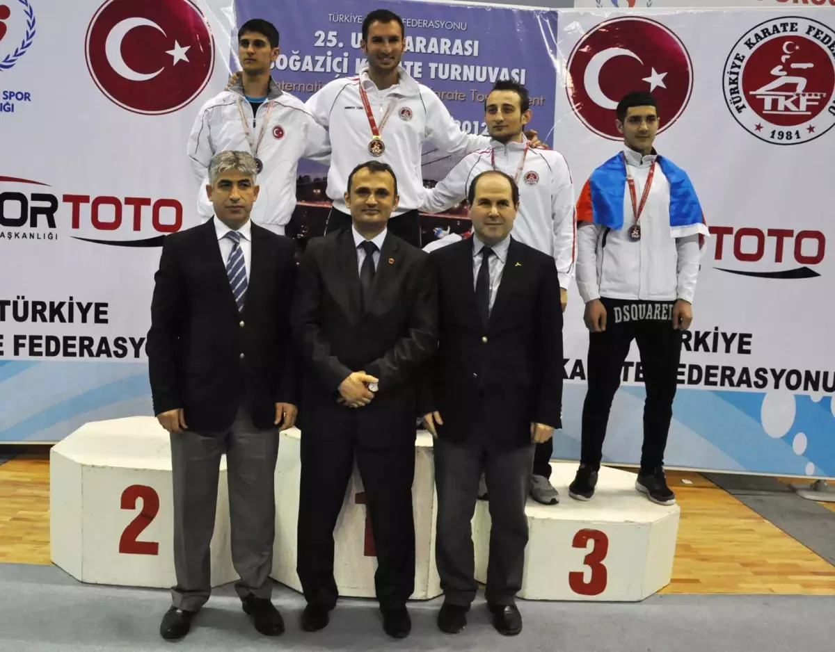 Boğaziçi\'nde Madalya Yağmuru