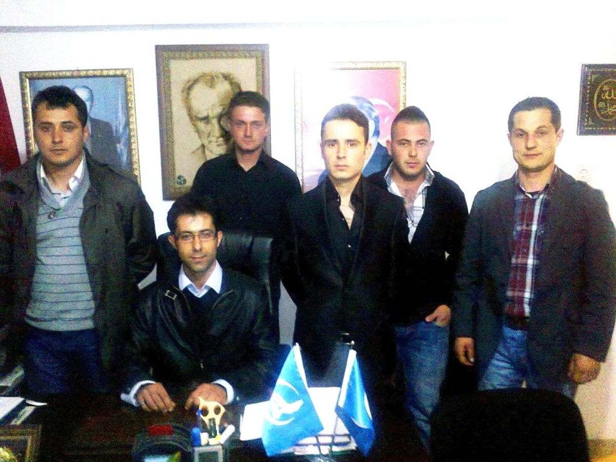 Burhaniye MHP Gençlik Kolları\'ndan Gönül Seferberliği