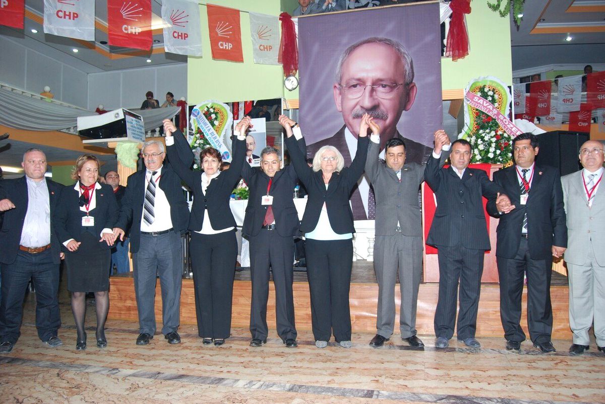 Edremit CHP\'de Yurt Yıldırım Başkanlığa Seçildi