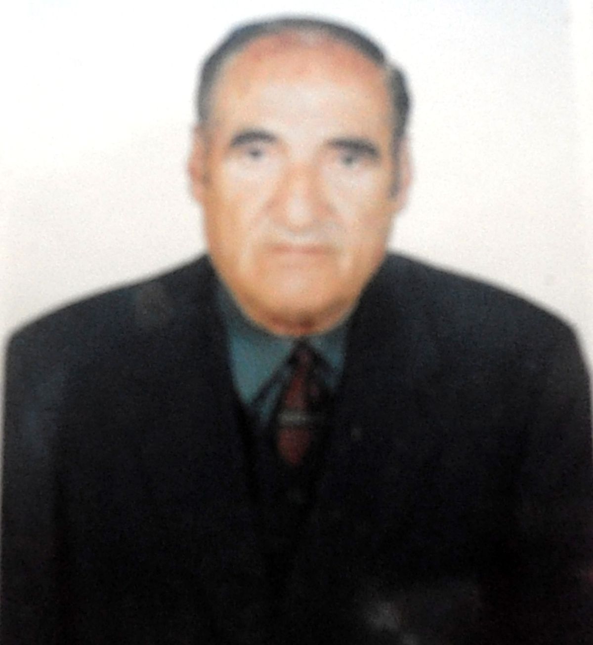 Emekli Öğretmen Evinde Ölü Bulundu
