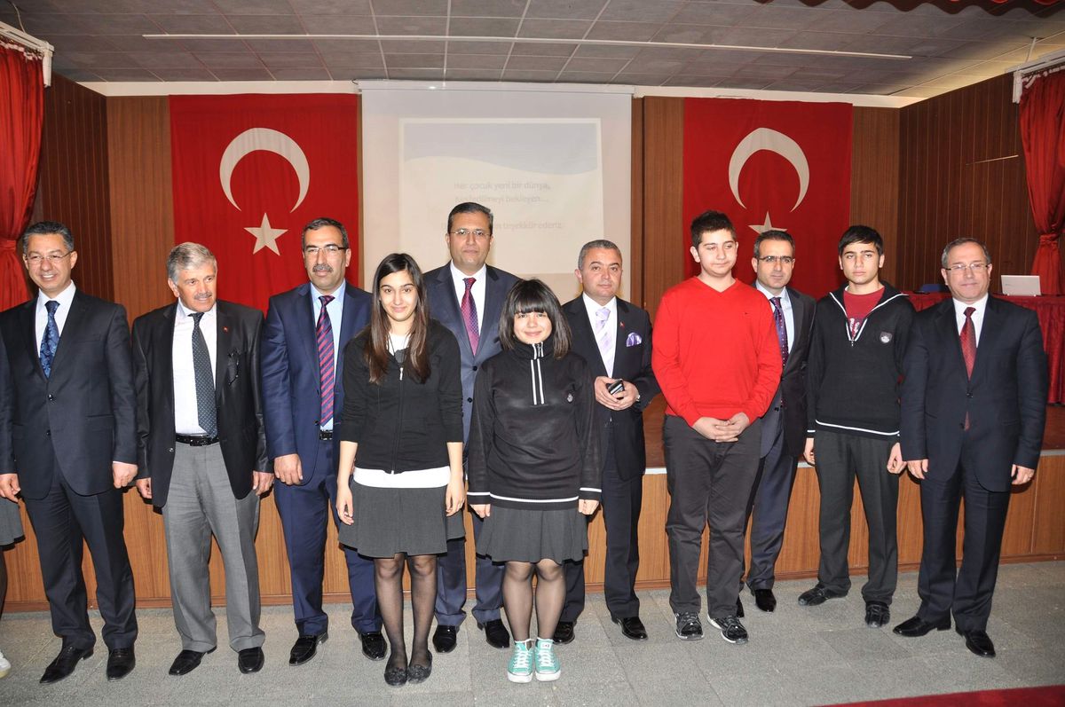Genç Bilim Adamlarına Tebrik Yağıyor
