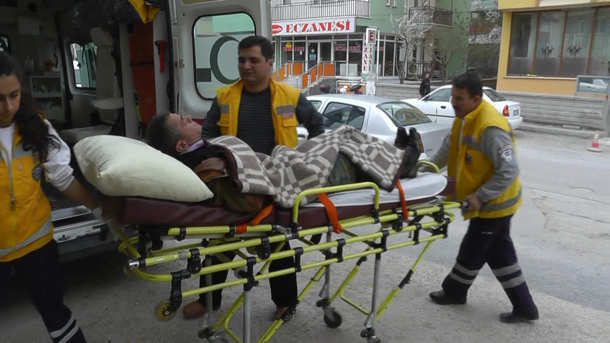 Gölde Boğulmaktan Vatandaşlar Kurtardı