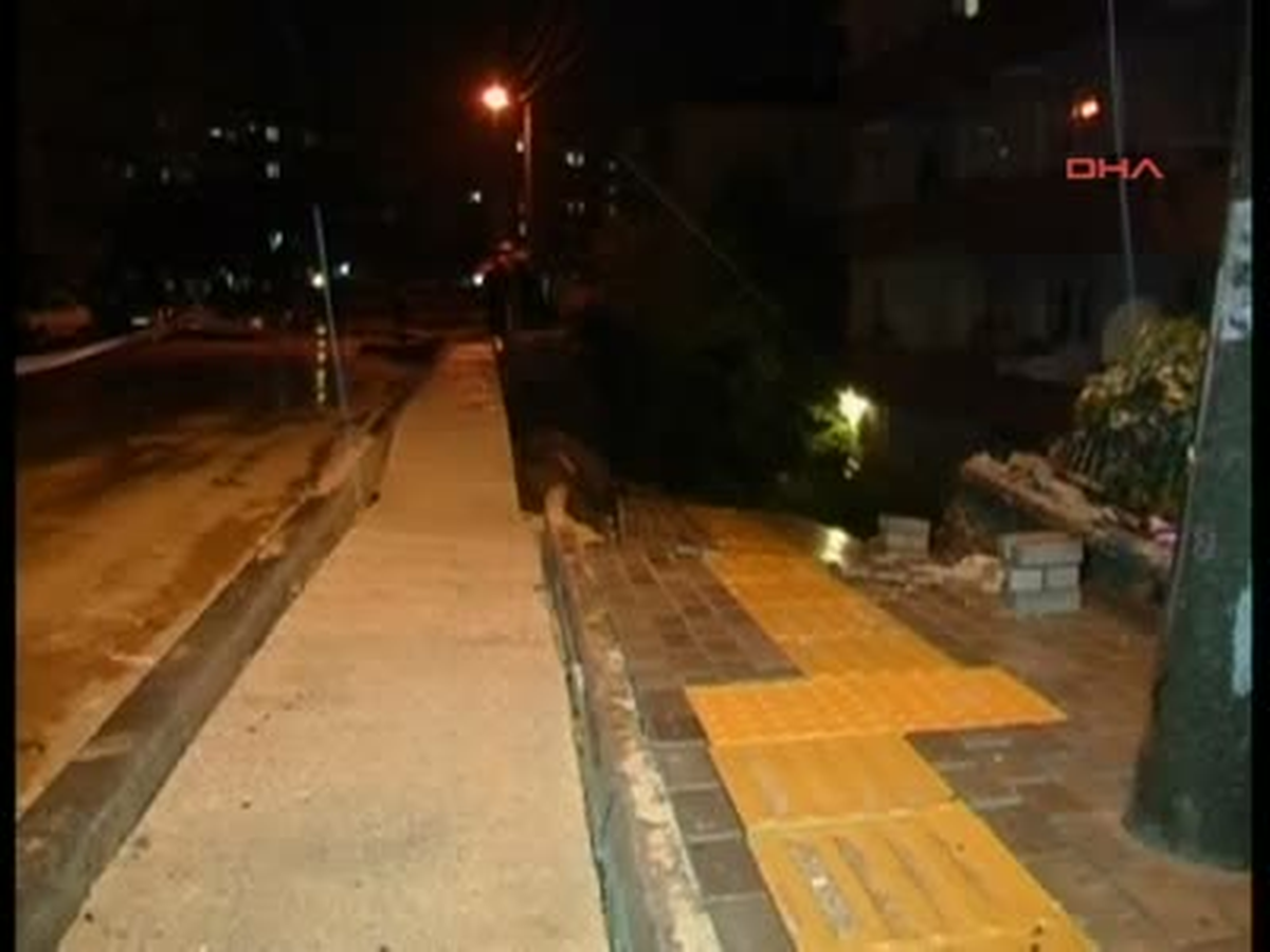 İstinat Duvarı Yağmura Dayanamadı