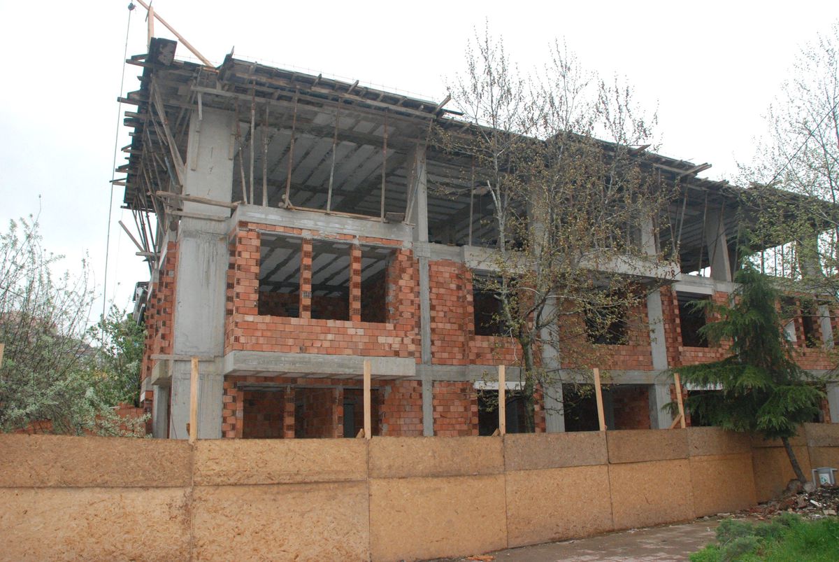 İzmit Belediyesi Kadıköy'e Mahalle Konağı Yapıyor