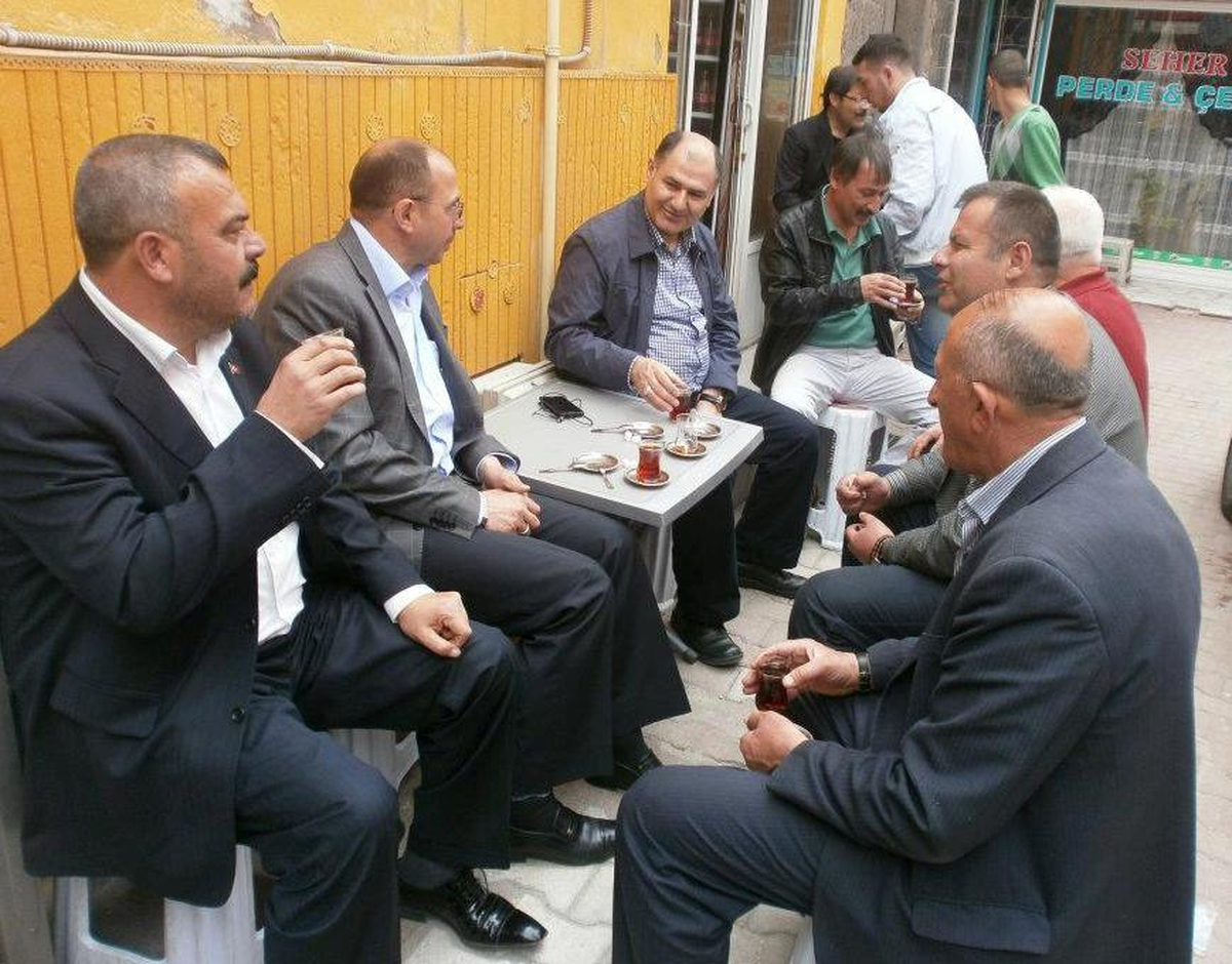 Kavaklıoğlu\'nun Yoğun Çalışma Temposu Hız Kesmiyor