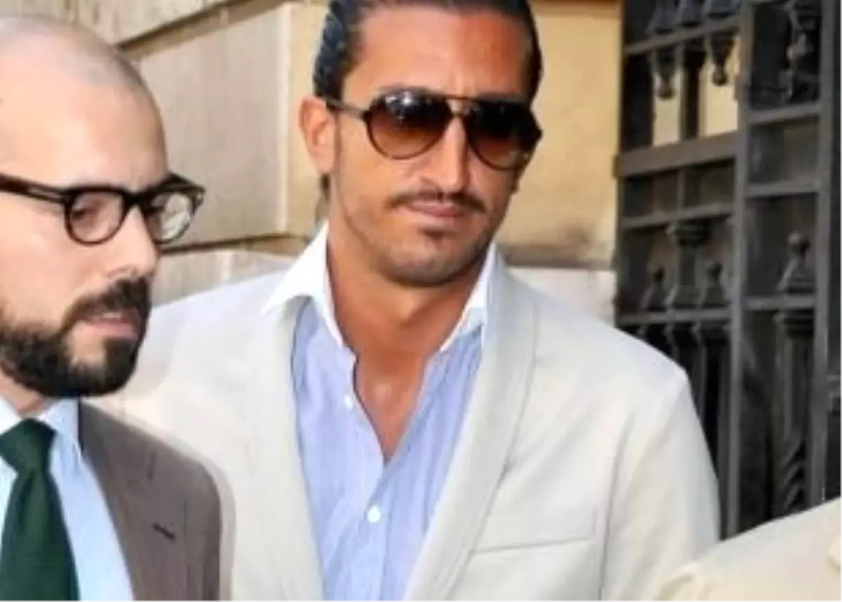 'Para Toplayıp Maç Satın Aldılar'