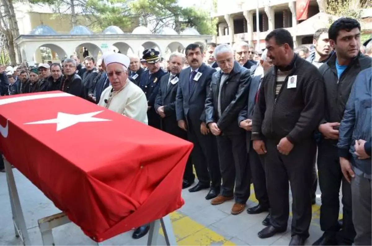 Şehit Polisin Eşi: "Tabutunu Açın Son Kez Göreyim"(2)