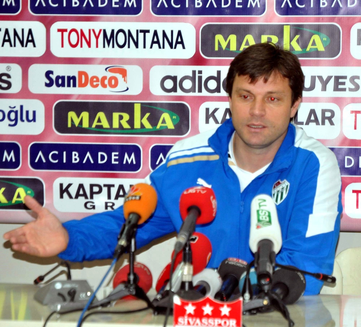 Sivasspor Play-Off\'a Farklı Başladı