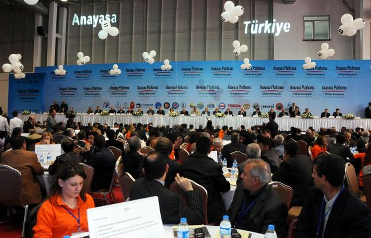 TBMM Başkanı Çiçek: Sözünden Kim Dönerse, Dönektir