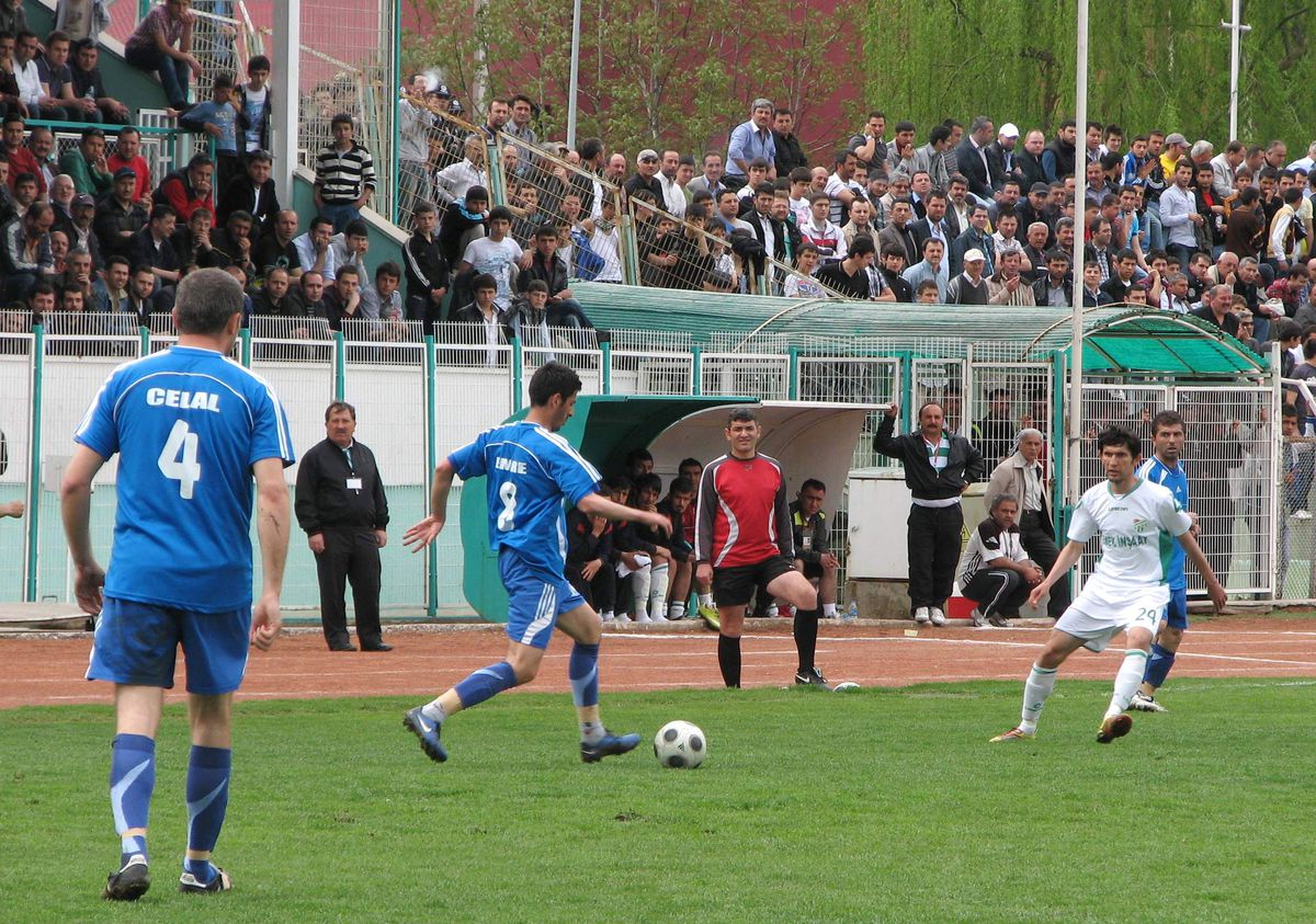 Yeni Amasyaspor Bal\'da Kaldı