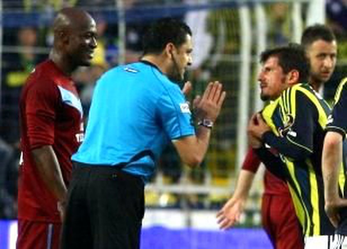 Zokora: "Emre Bana \'Pis Zenci\' Dedi"