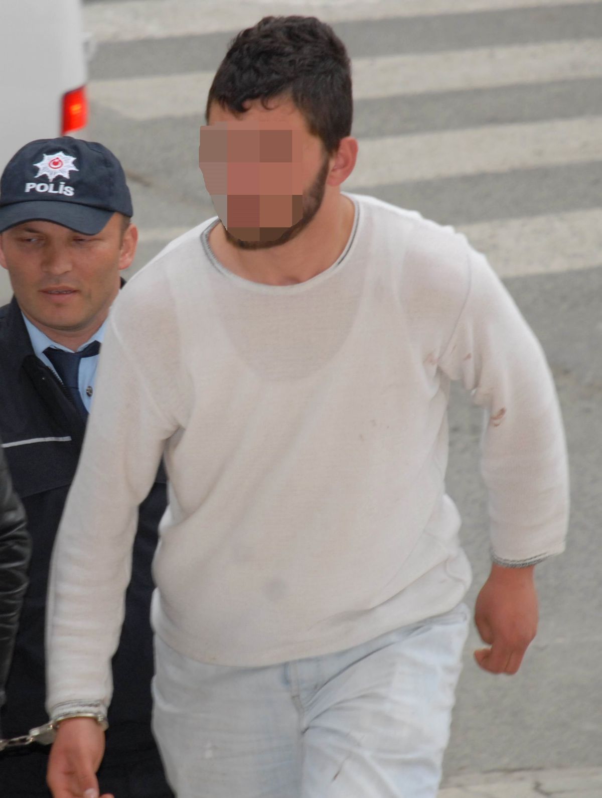2 Kişiyi Bıçaklayan Genç Tutuklandı