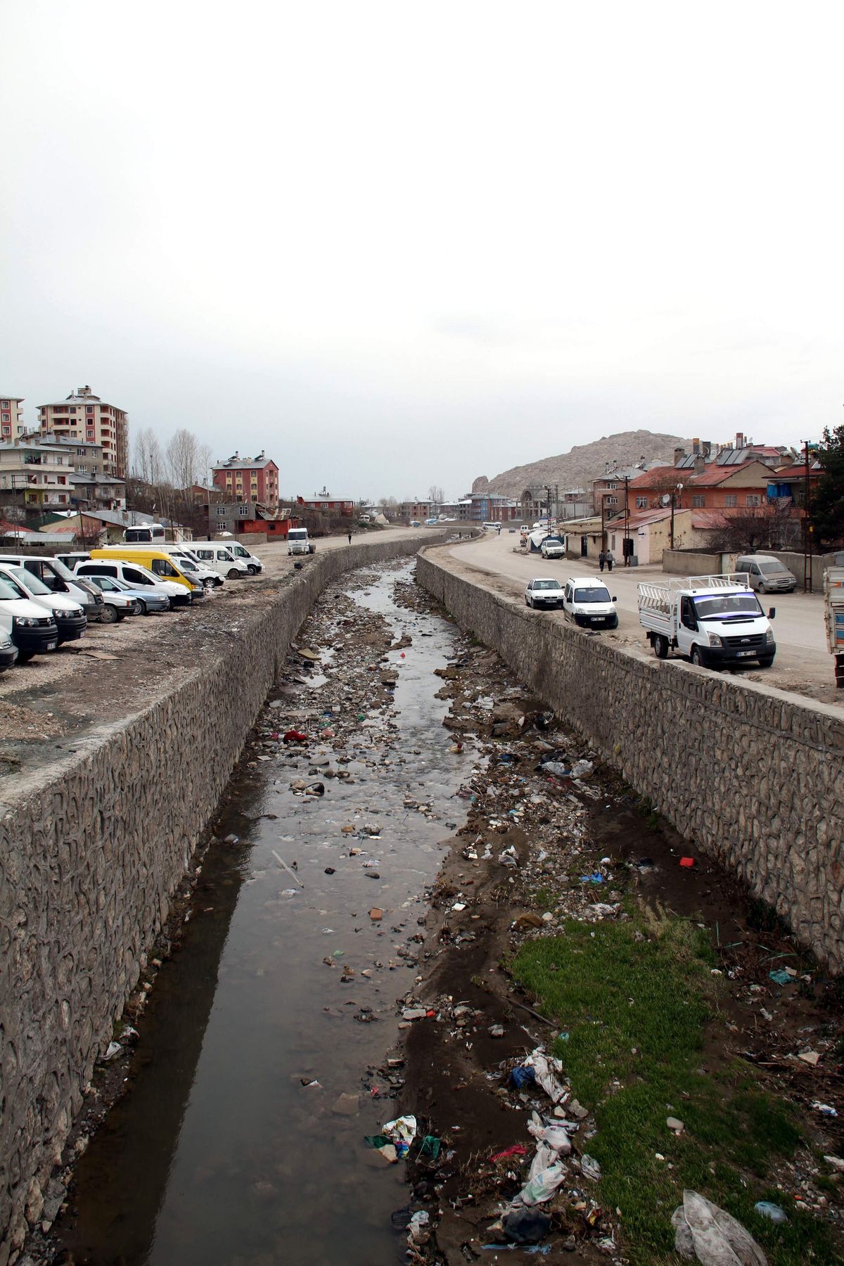 Akköprü Deresi Çöplük Oldu