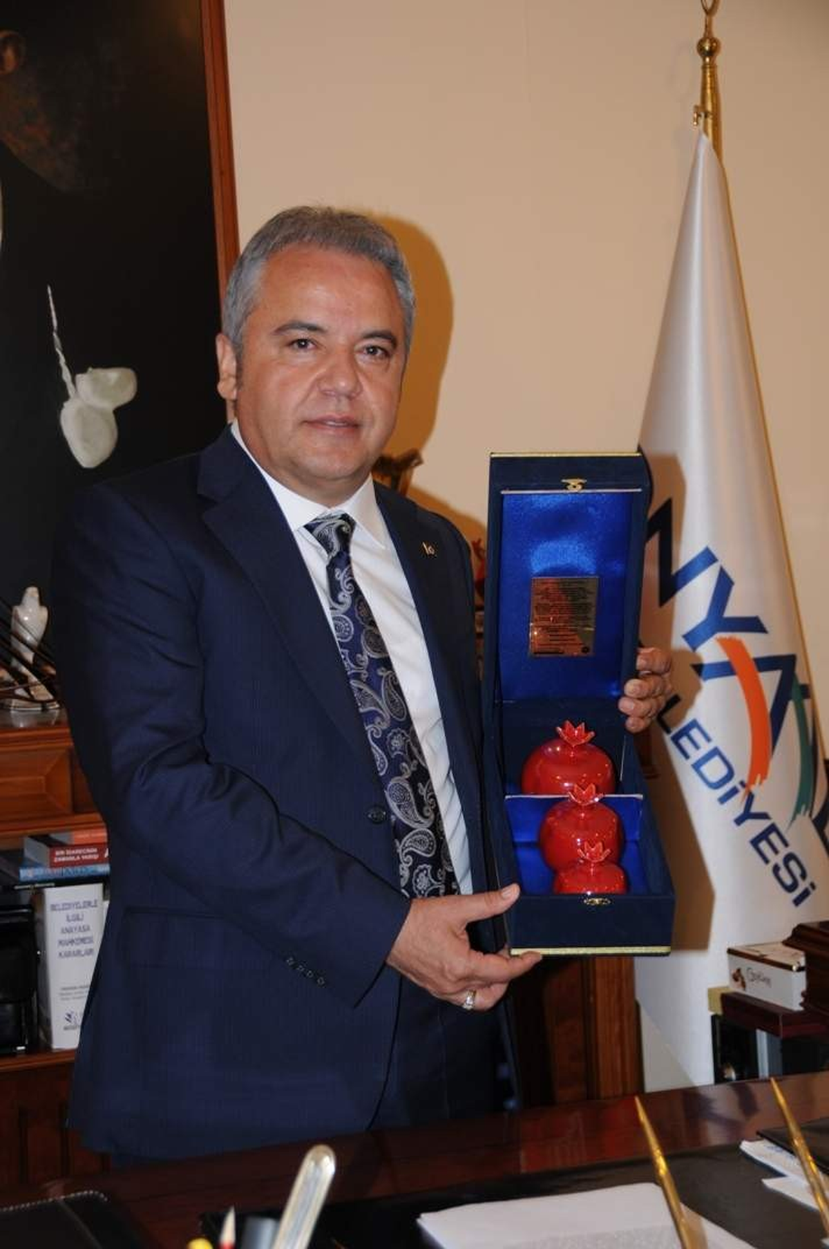 Böcek'e 'Belediyecilikte Yaşam Boyu Başarı Ödülü'