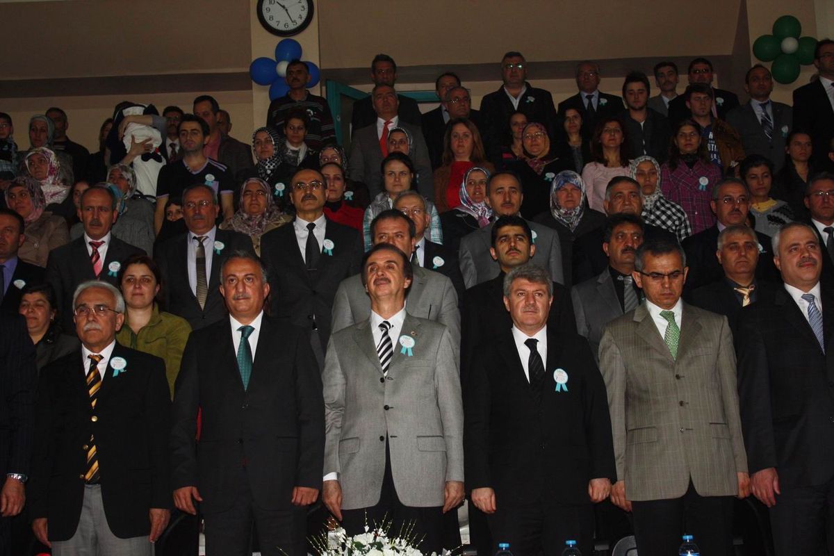 Bursa\'da Çocuk Olimpiyatları Coşkusu