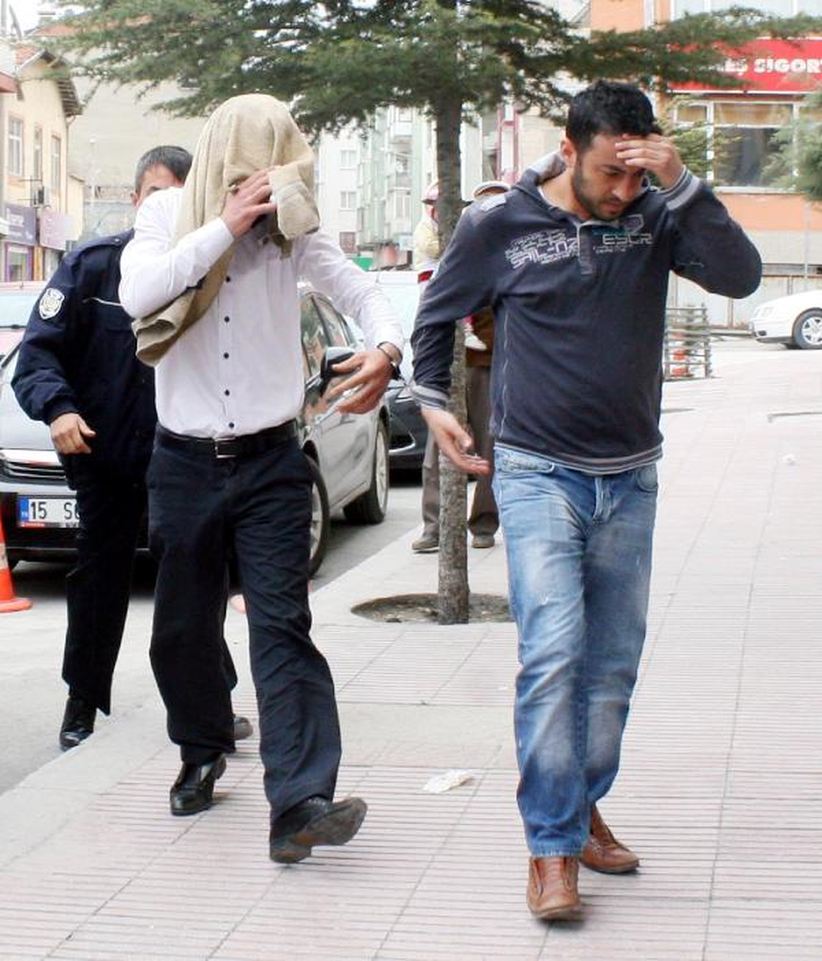 Cinsel İstismar Şüphelisi, Damat Tıraşında Yakalandı