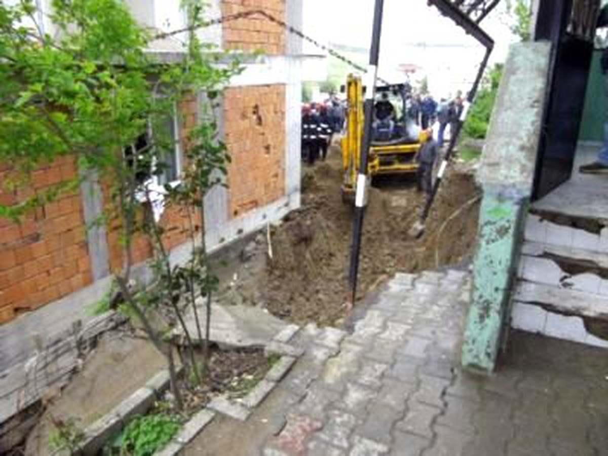 Çöken İstinad Duvarının Altında Öldü