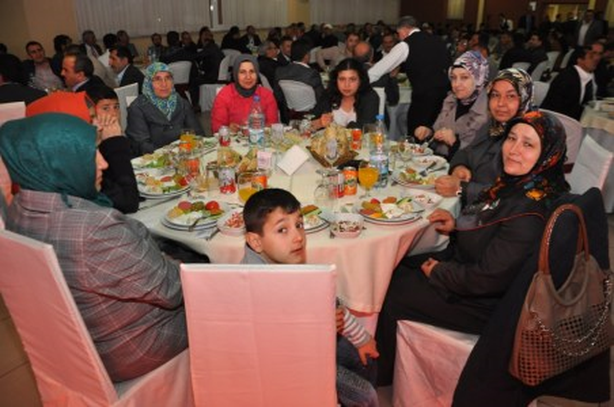 Dilovası AK Parti Teşkilatına Tam Not