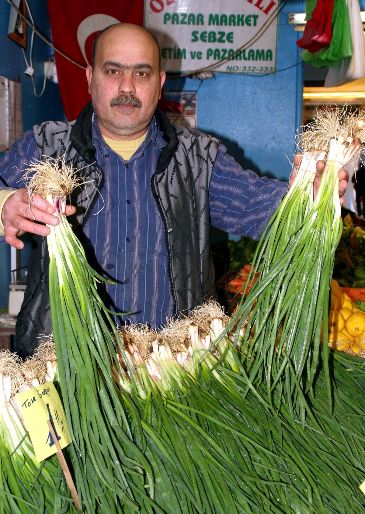 Eskişehir\'de 10 TL\'den Satılan Taze Soğan 1 TL\'ye Düştü