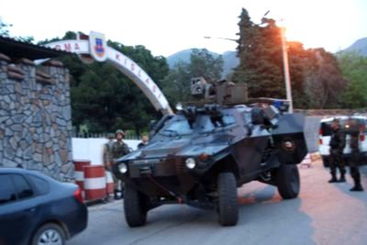 İskenderun'da Askeri Birliğe PKK Saldırısı: 2 Asker Yaralandı