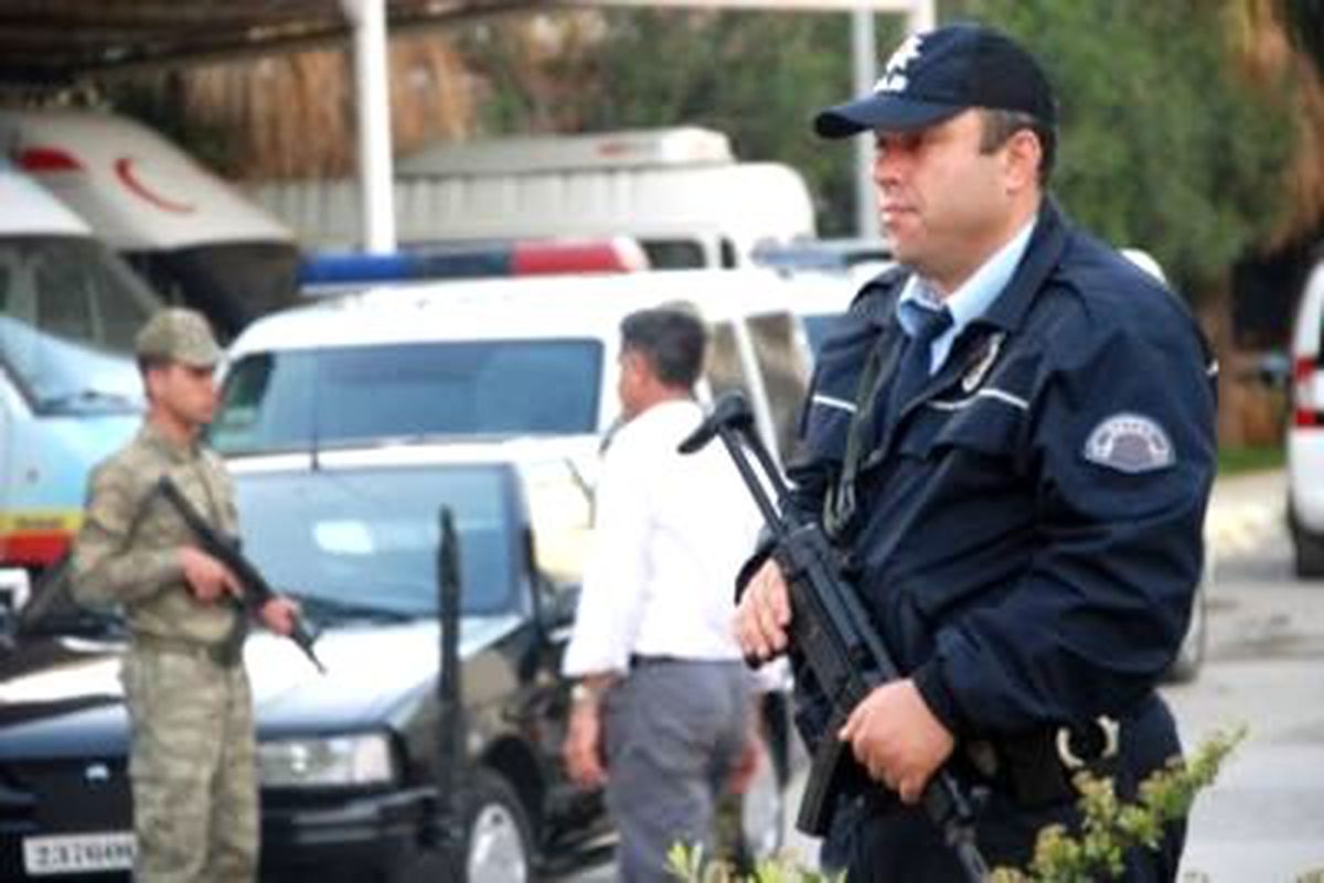 İskenderun'da Roketatarlı Saldırı: 2 Asker Yaralı