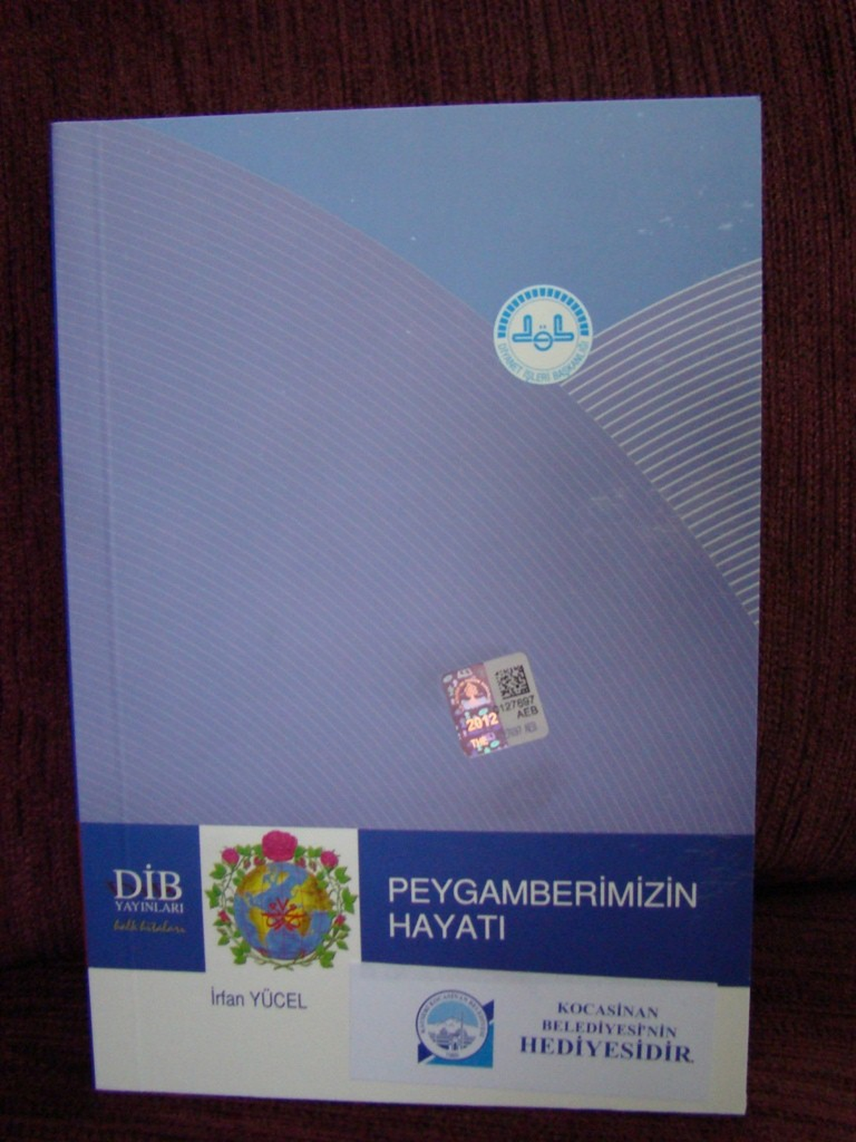 Kocasinan\'dan Kutlu Doğum\'a Kitap ve Gül