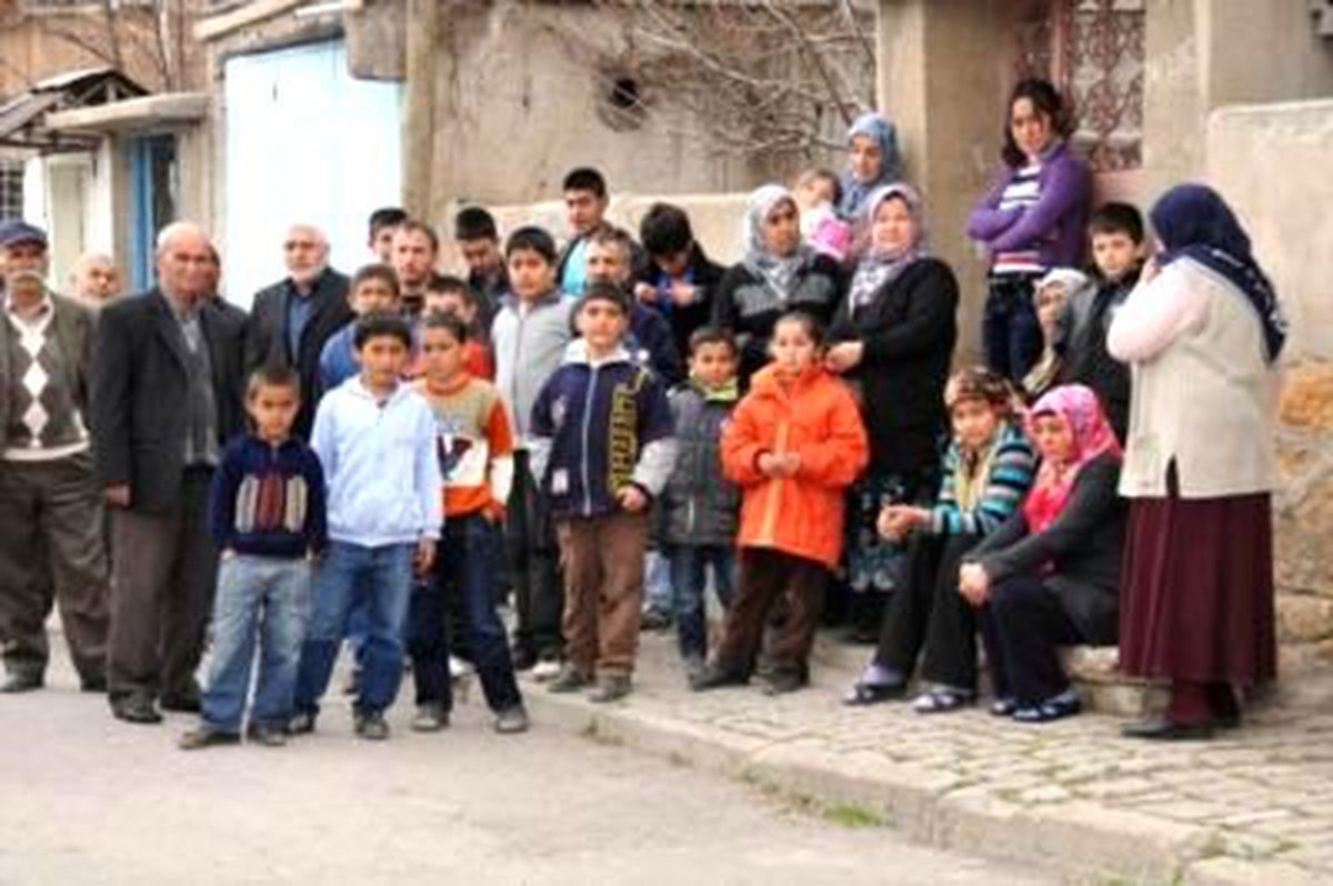 Mahallelilerin Tinerci İsyanı