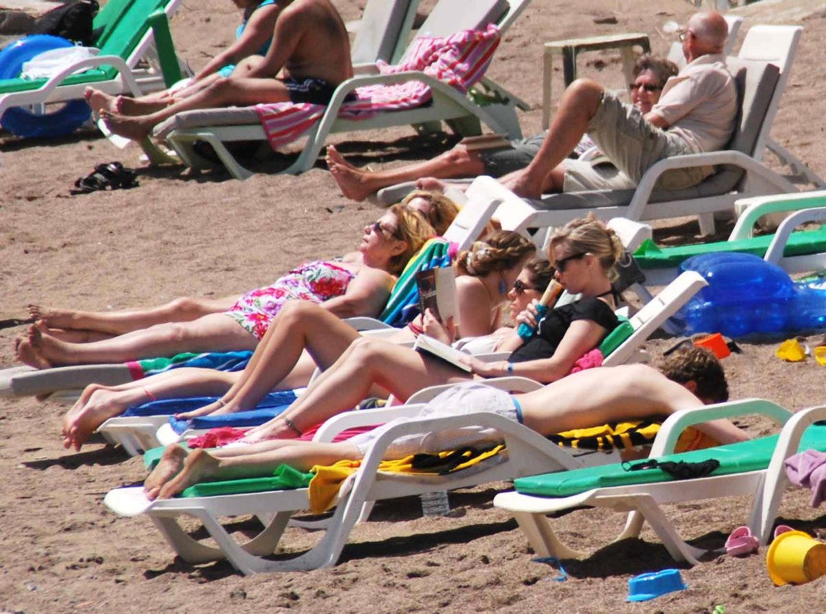 Marmaris Sahillerinde Güneş Yüzünü Gösterdi