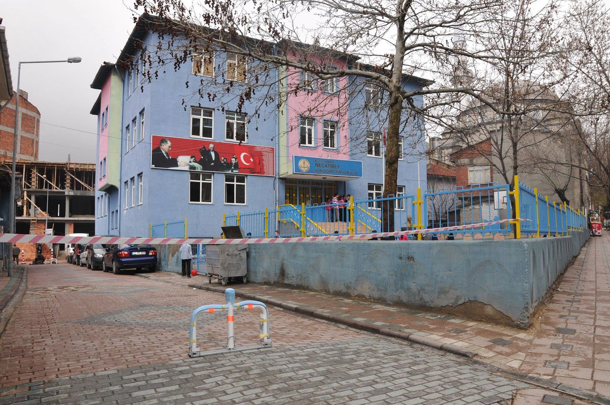 Minikler Koruma Altında