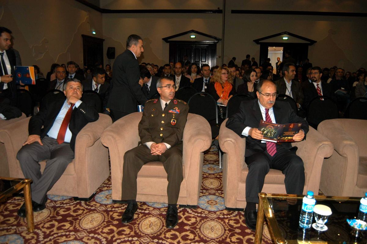 Nevşehir'de Uluslararası Ergen İntiharları ile Mücadele Çalıştayı