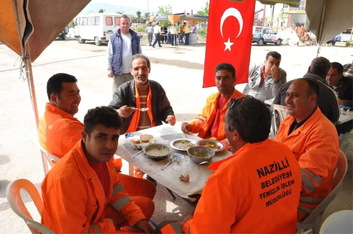 Park ve Bahçeler Müdürlüğünden Keşkek Hayrı