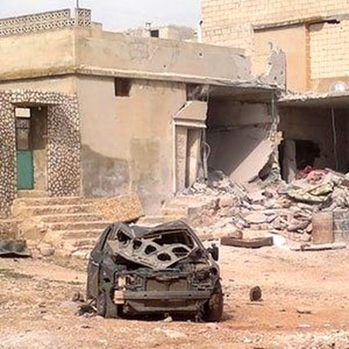 Suriye Muhalefeti Humus\'ta Bombardımanın Devam Ettiğini İddia Ediyor
