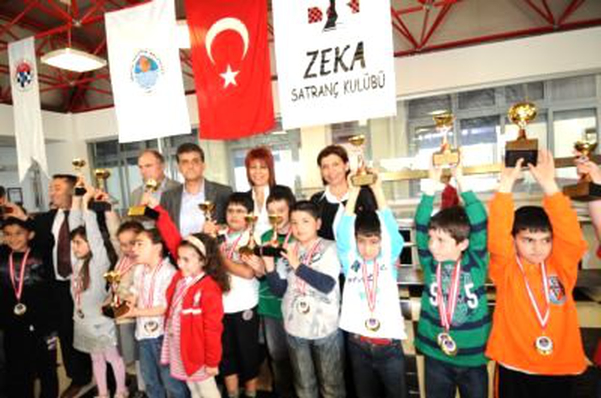 Yenişehir Belediyesi\'nden Satranç Etkinliği