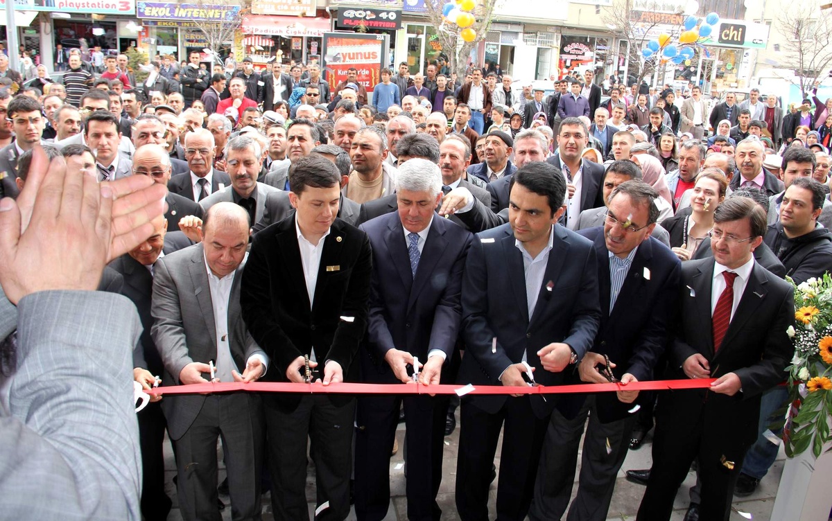 Yunus Marketler Zinciri'nin 51 ve 52. Şubeleri Kırşehir'de Açıldı