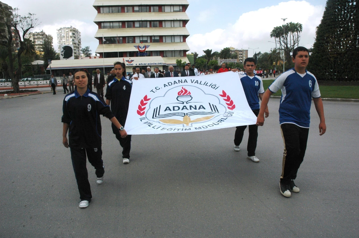 Adanada "Egemenlik" Yürüyüşü