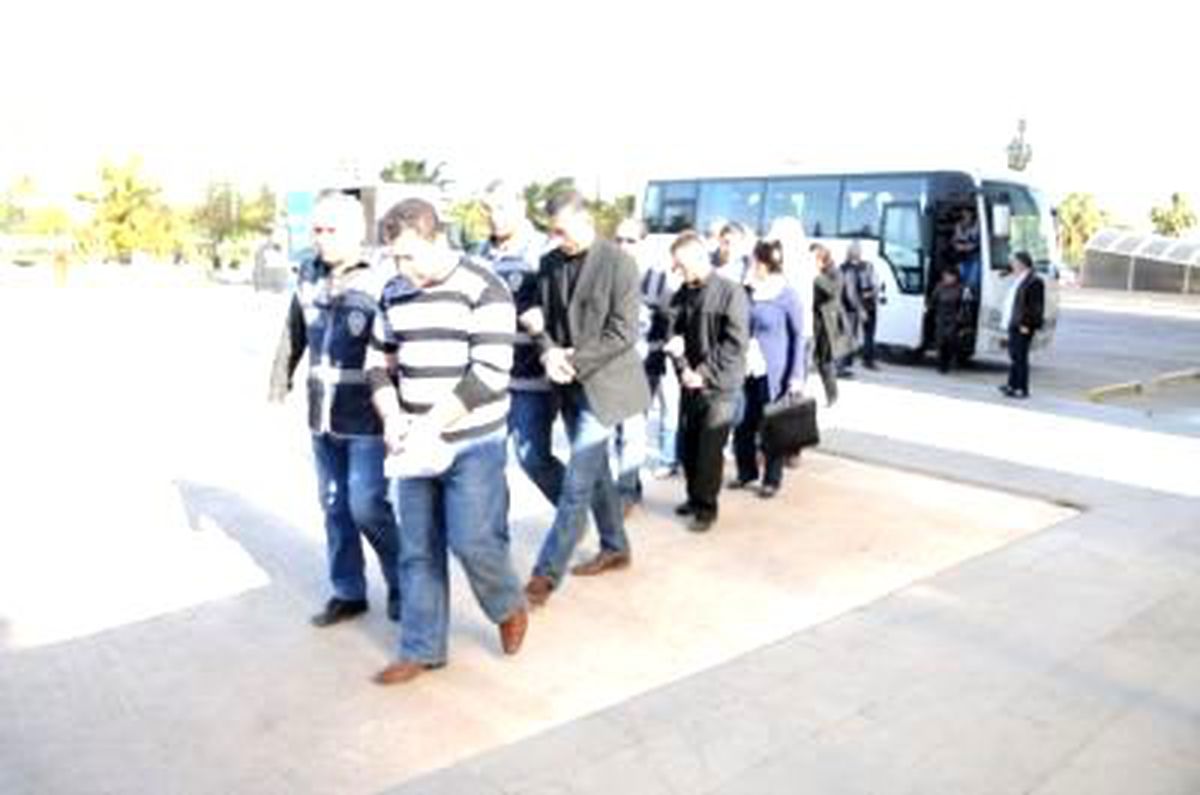 Antalya Polisinden Dolandırıcılık Operasyonu