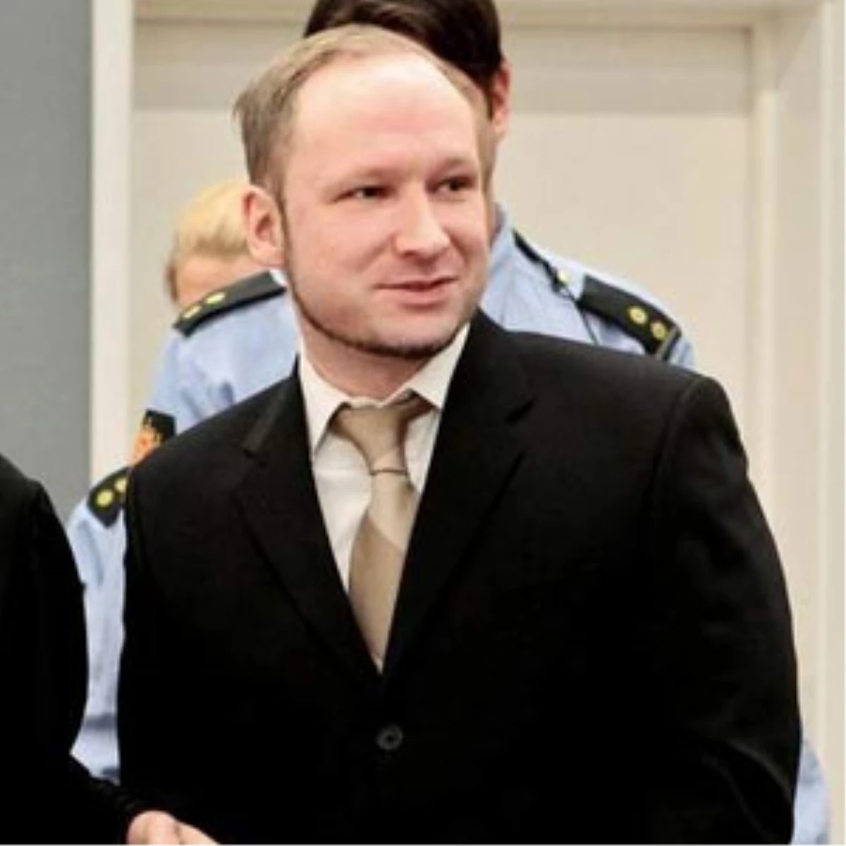 Breivik Savunmasına Devam Ediyor