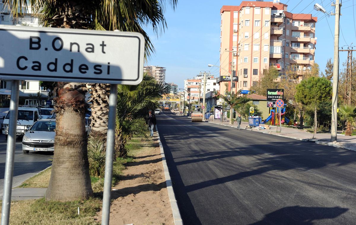 Burhanettin Onat Caddesi'nin Asfaltı Yenilenecek